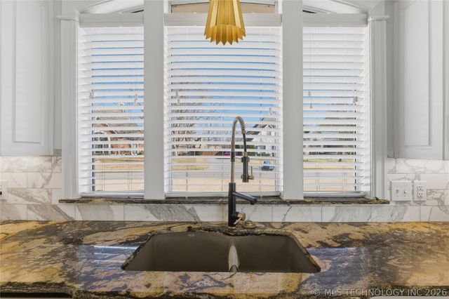 11938 S Canton Avenue, Tulsa, OK 74137