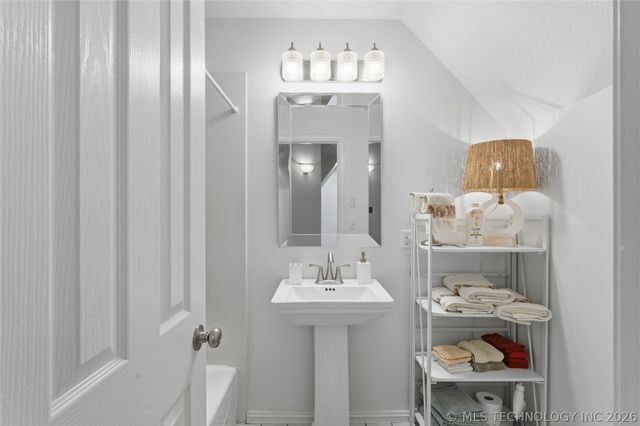 11938 S Canton Avenue, Tulsa, OK 74137