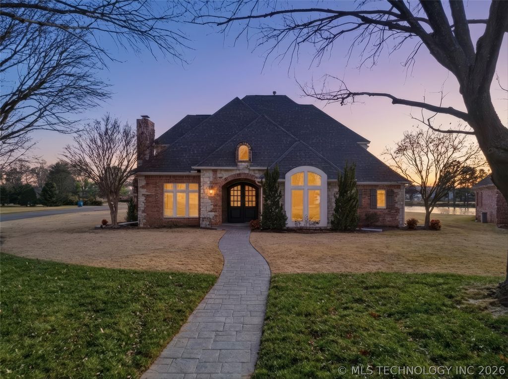 11938 S Canton Avenue, Tulsa, OK 74137