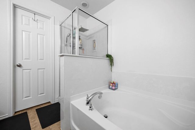 306 E Vega LN, Killeen, TX 76542