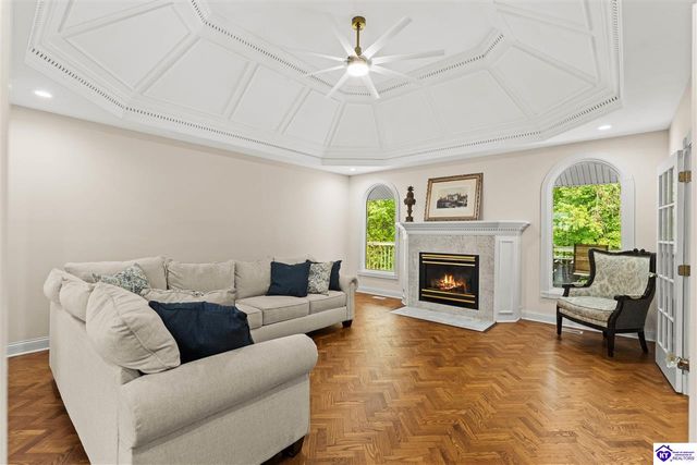 707 Foxfire Road, Elizabethtown, KY 42701