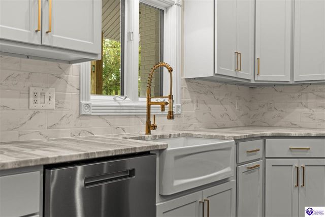 707 Foxfire Road, Elizabethtown, KY 42701