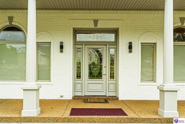 707 Foxfire Road, Elizabethtown, KY 42701