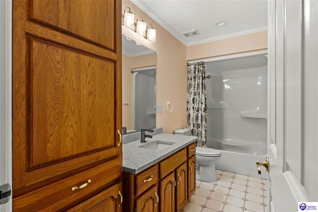 707 Foxfire Road, Elizabethtown, KY 42701