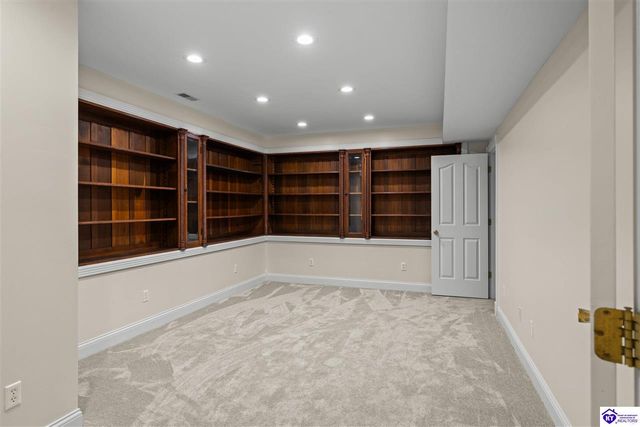 707 Foxfire Road, Elizabethtown, KY 42701