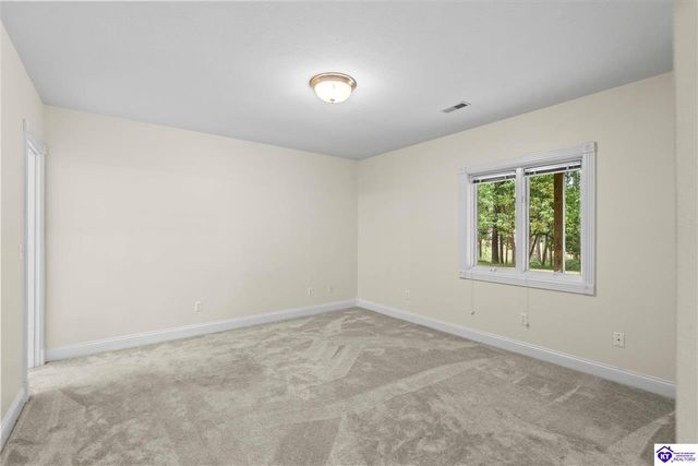 707 Foxfire Road, Elizabethtown, KY 42701