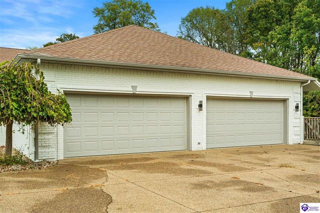 707 Foxfire Road, Elizabethtown, KY 42701