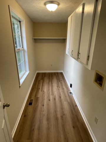 641 Airport Rd, Portland, TN 37148
