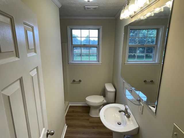 641 Airport Rd, Portland, TN 37148