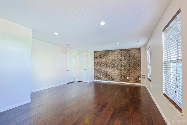 9574 Union Park, West Chester, OH 45069