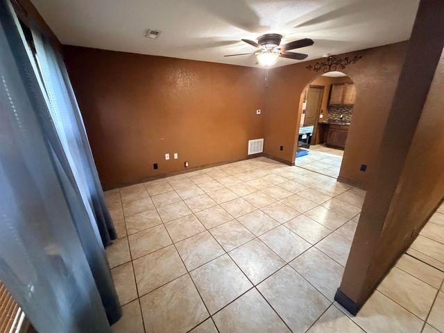2312 N Minnesota, Wichita, KS 67219