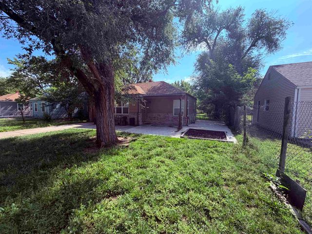 2312 N Minnesota, Wichita, KS 67219
