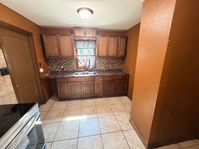 2312 N Minnesota, Wichita, KS 67219