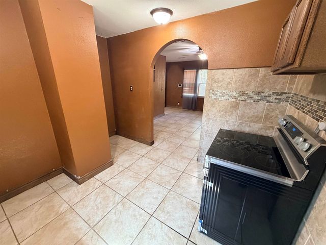 2312 N Minnesota, Wichita, KS 67219