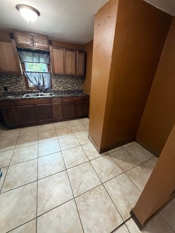 2312 N Minnesota, Wichita, KS 67219