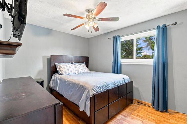 9010 S Parnell Avenue, Chicago, IL 60620