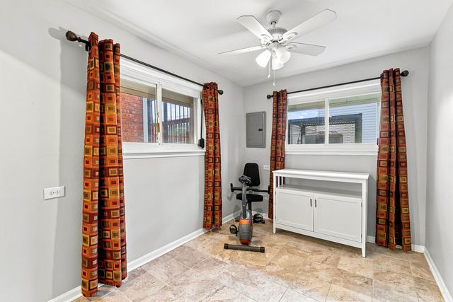 9010 S Parnell Avenue, Chicago, IL 60620