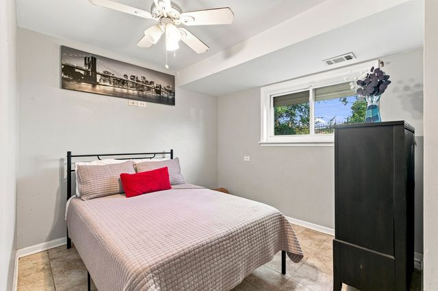 9010 S Parnell Avenue, Chicago, IL 60620