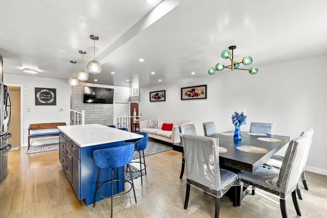 9010 S Parnell Avenue, Chicago, IL 60620