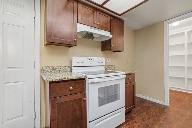 1414 Finley Road, Irving, TX 75062