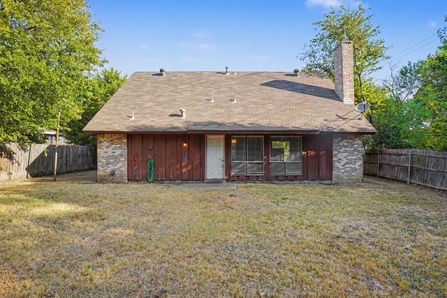 1414 Finley Road, Irving, TX 75062