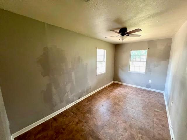 5252 N Shamrock Dr, Baton Rouge, LA 70814