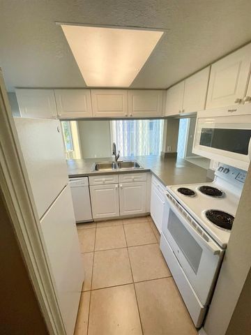 275 MANGO DRIVE, Davenport, FL 33897