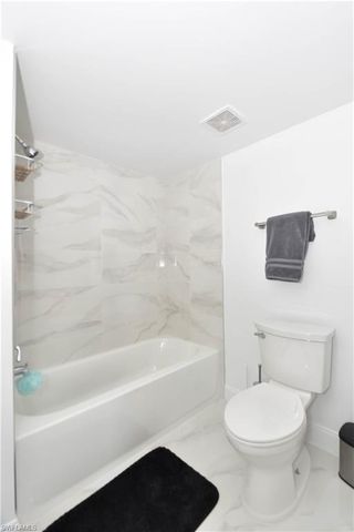 1275 Wildwood Lakes BLVD 303, Naples, FL 34104