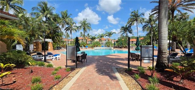 1275 Wildwood Lakes BLVD 303, Naples, FL 34104