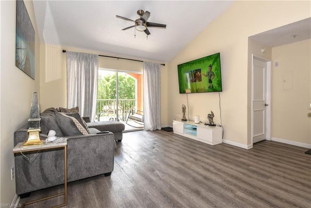 1275 Wildwood Lakes BLVD 303, Naples, FL 34104