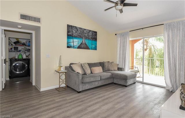 1275 Wildwood Lakes BLVD 303, Naples, FL 34104