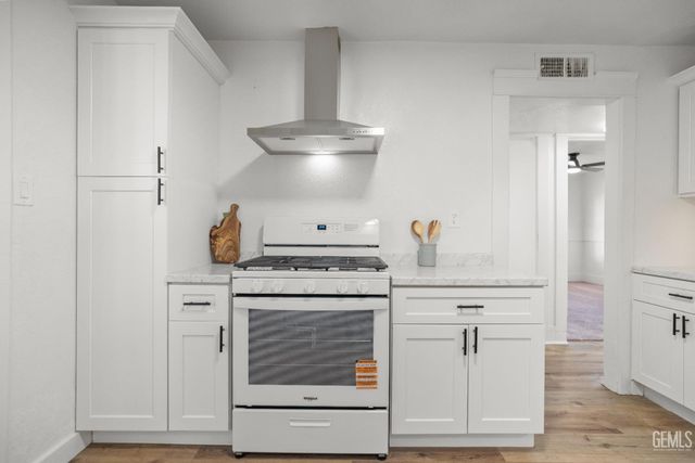 500 Jefferson, Bakersfield, CA 93305