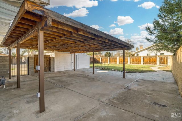 500 Jefferson, Bakersfield, CA 93305