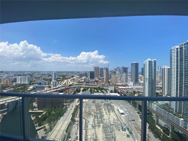 185 SW 7th St 3607, Miami, FL 33130