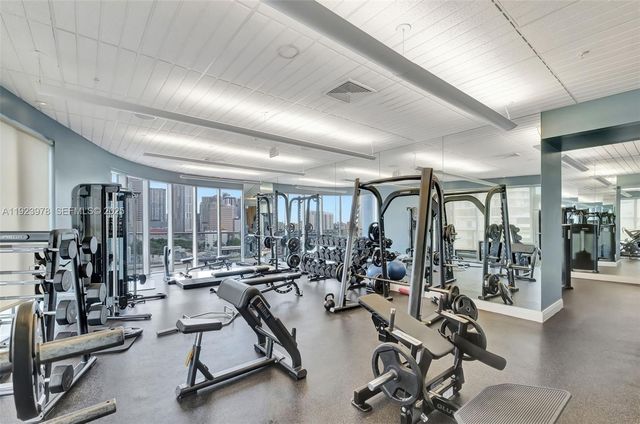 185 SW 7th St 3607, Miami, FL 33130