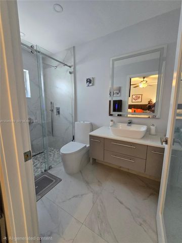 2727 W 70th St, Hialeah, FL 33016