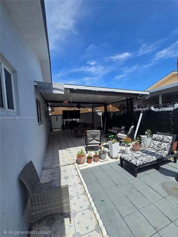 2727 W 70th St, Hialeah, FL 33016