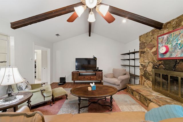 414 Ridgewood Drive, Desoto, TX 75115