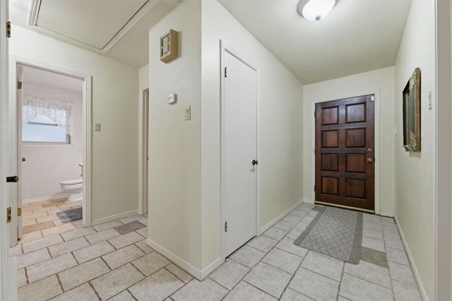 414 Ridgewood Drive, Desoto, TX 75115