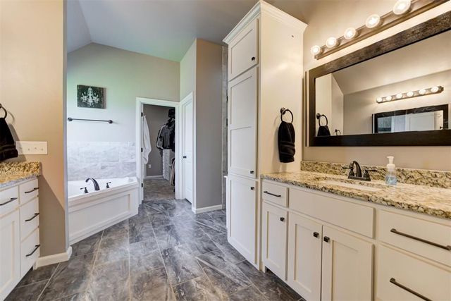 3903 Catalina Court, Norman, OK 73072