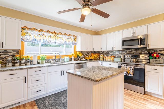 1003 WILSON AVENUE, Green Bay, WI 54303