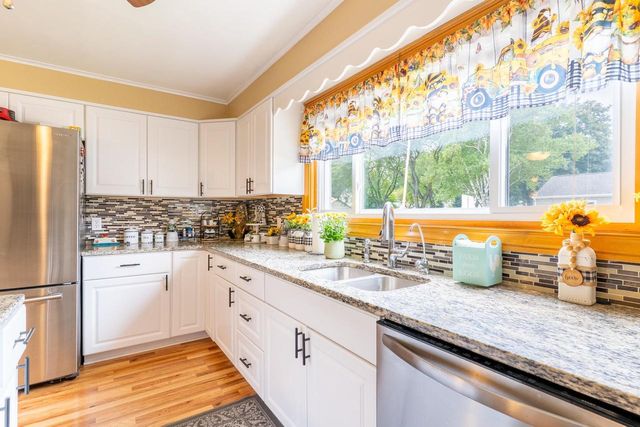 1003 WILSON AVENUE, Green Bay, WI 54303