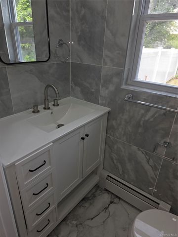 11807 202nd Street, Saint Albans, NY 11412