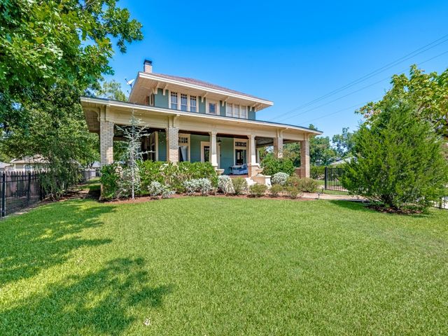 600 S Center Street, Forney, TX 75126