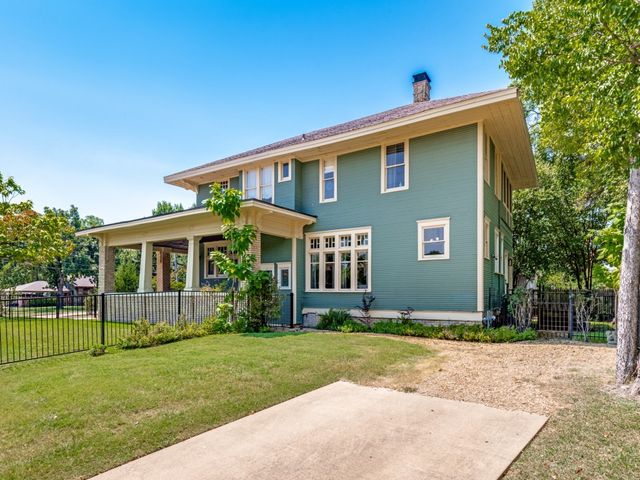600 S Center Street, Forney, TX 75126
