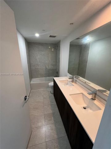 488 NE 18th Street 3000, Miami, FL 33132