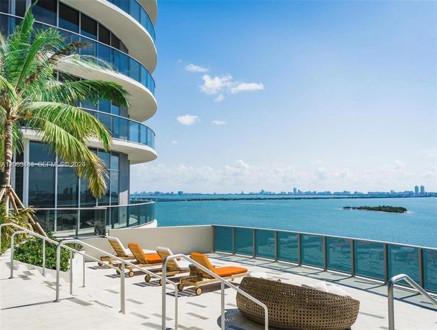 488 NE 18th Street 3000, Miami, FL 33132