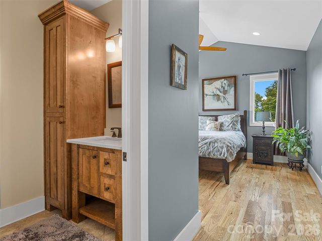 197 Arlys Lane, Tryon, NC 28782