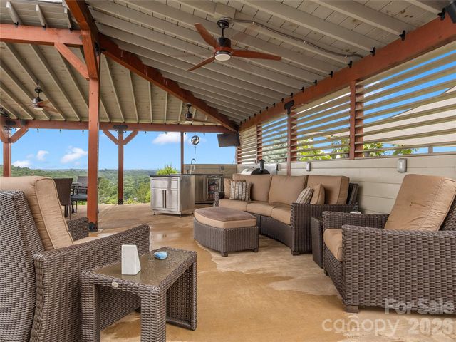 197 Arlys Lane, Tryon, NC 28782
