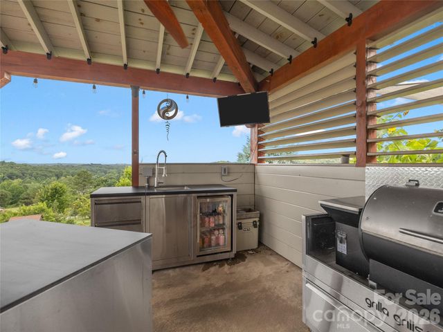 197 Arlys Lane, Tryon, NC 28782